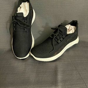 Wanted Sneakers